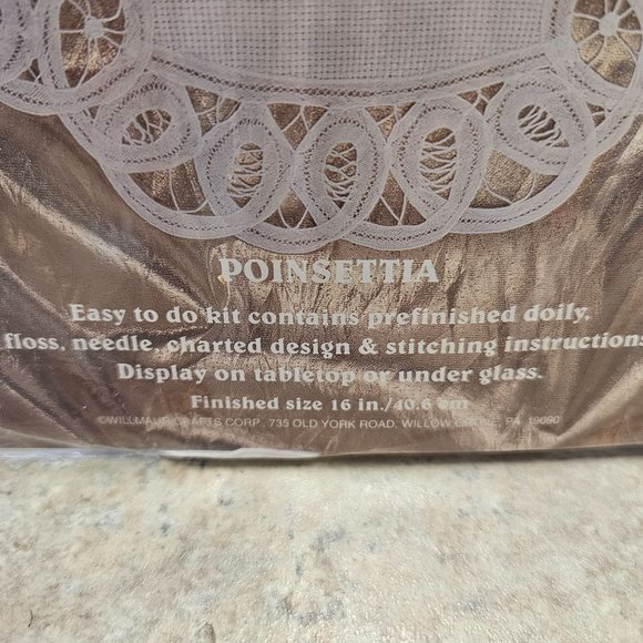 Willmaur Crafts Cross Stitch Poinsettia Doily Battenburg Lace edged #14 aida - Picture 5 of 10